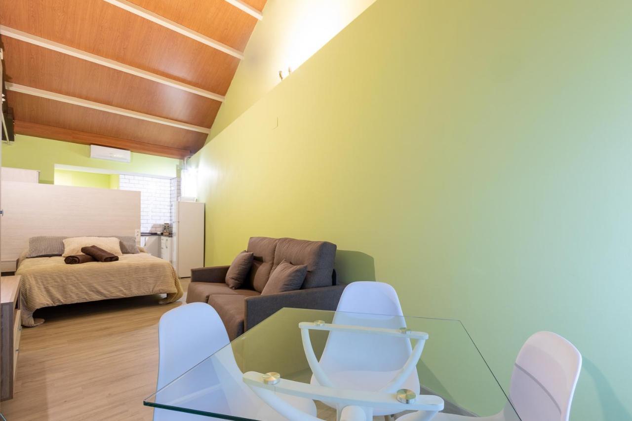 Catedral Apartamentos Parking メリダ エクステリア 写真